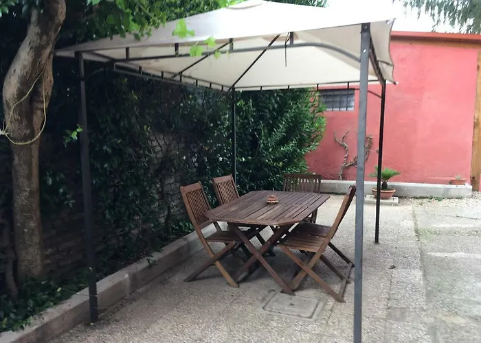 Appia Park 10 Min Dal Colosseo 아파트